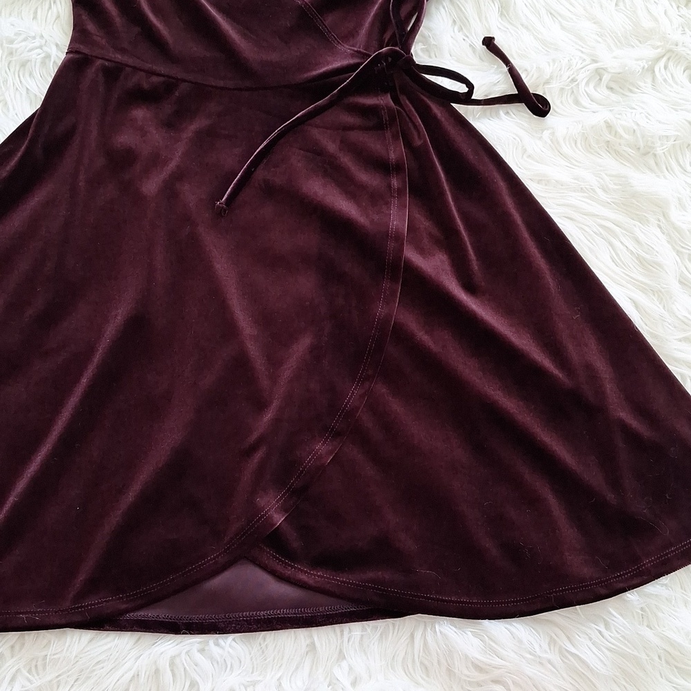 One Clothing Los Angeles Plum Velvet Wrap Dress - Picture 8 of 16